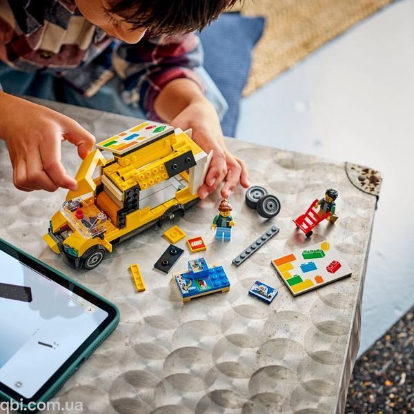 LEGO City Фургон LEGO (60500) у зібраному вигляді