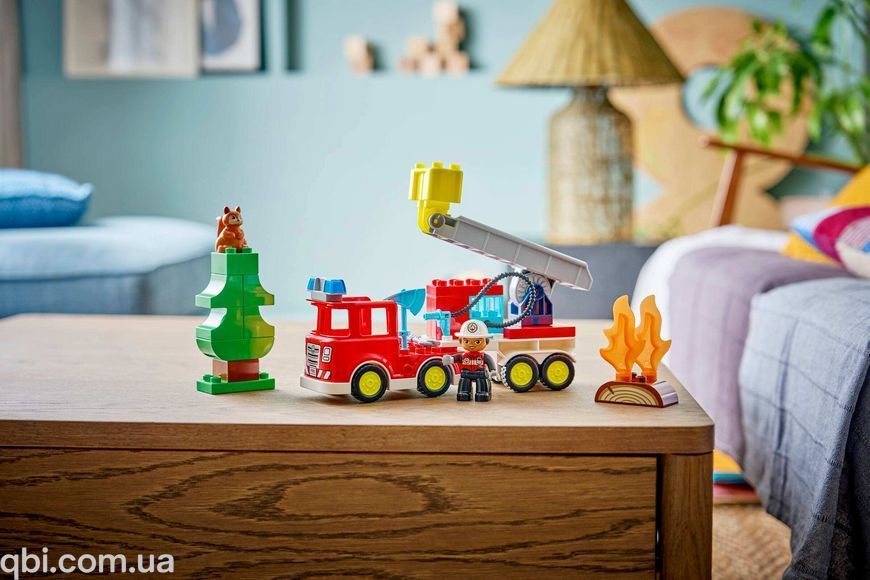 LEGO DUPLO Пожежна машина зі шлангом і пожежником (10473) у зібраному вигляді