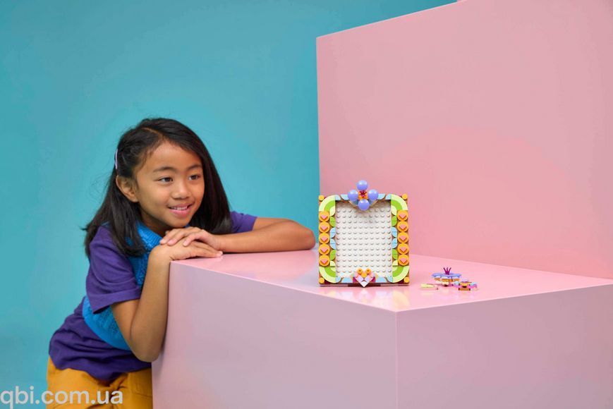 LEGO Creator Декоративная живопись &laquo;Цветочное искусство&raquo; (31390) в собранном виде