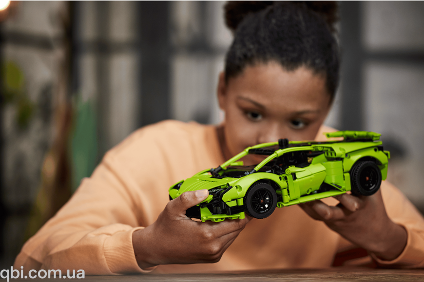 LEGO Technic Lamborghini Hurac&aacute;n Tecnica (42161) у зібраному вигляді