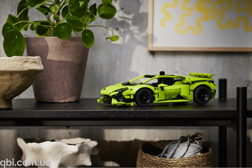 LEGO Technic Lamborghini Hurac&aacute;n Tecnica (42161) у зібраному вигляді