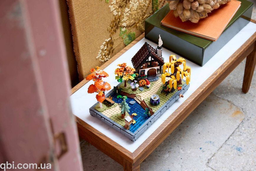 LEGO Icons Осінній котеджний сад (11372) у зібраному вигляді