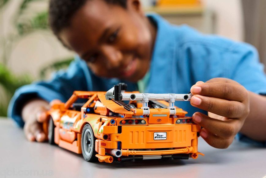LEGO Technic Fast and Furious Toyota Supra MK4 (42204) у зібраному вигляді
