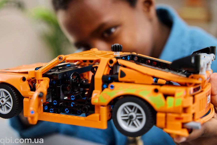 LEGO Technic Fast and Furious Toyota Supra MK4 (42204) у зібраному вигляді