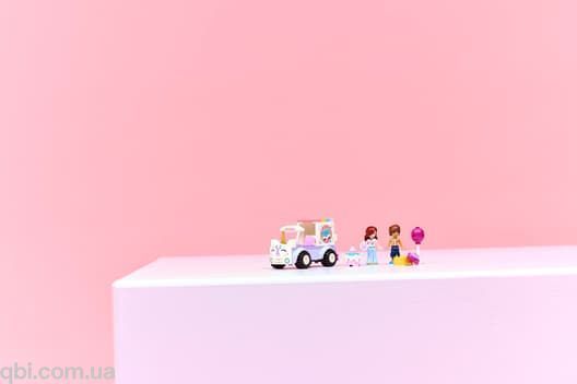 LEGO Friends Автомобіль для доставки тортів з єдинорогами (42675) у зібраному вигляді
