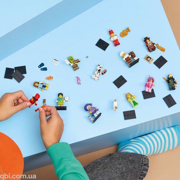 LEGO Minifigures Мініфігурки &mdash; серія 29, випадковий персонаж (71052) у зібраному вигляді