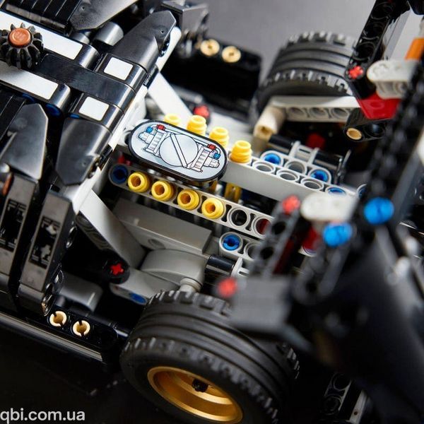 LEGO Technic Автомобіль для перегонів Ford GT40 MKII 1966 року (42223) у зібраному вигляді