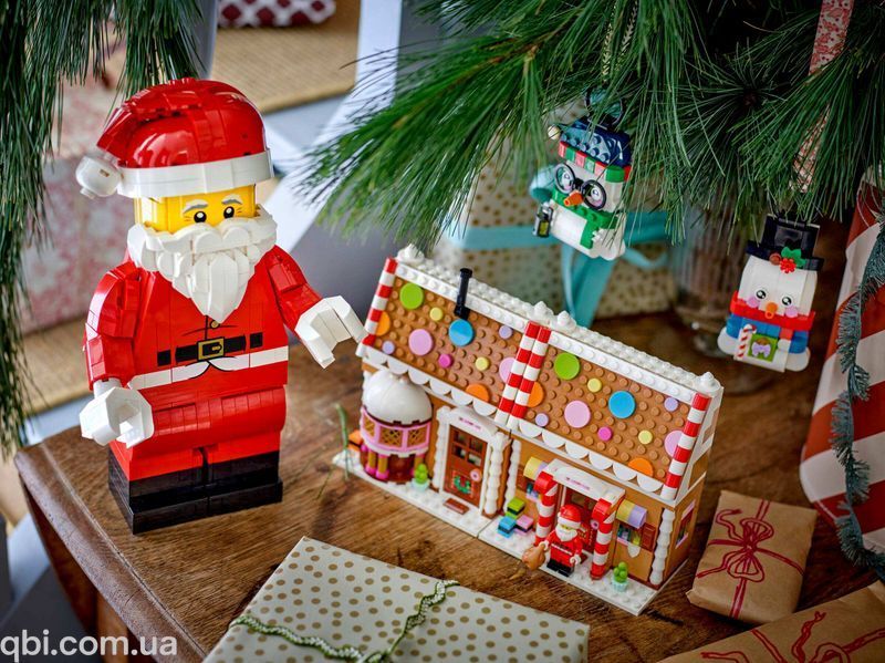 LEGO Seasonal Збільшена мініфігурка Санти (40820) у зібраному вигляді