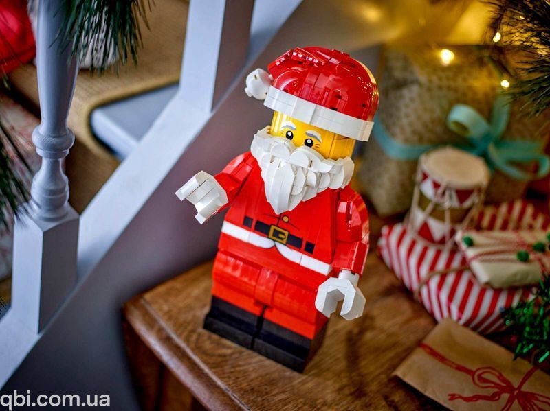 LEGO Seasonal Збільшена мініфігурка Санти (40820) у зібраному вигляді