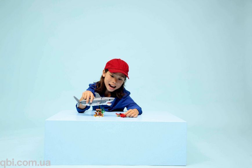 LEGO Creator Свирепая акула с сундуком сокровищ (31381) в собранном виде