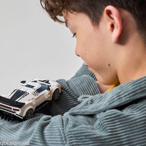 LEGO Speed Champions Спортивний гіперкар Bugatti Centodieci (77240) у зібраному вигляді