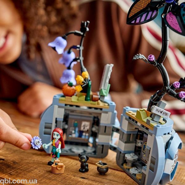 LEGO Disney Цветочный горшок Салли (43288) в собранном виде