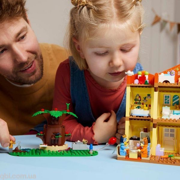 LEGO Bluey Родинний дім Блуї (11203) у зібраному вигляді