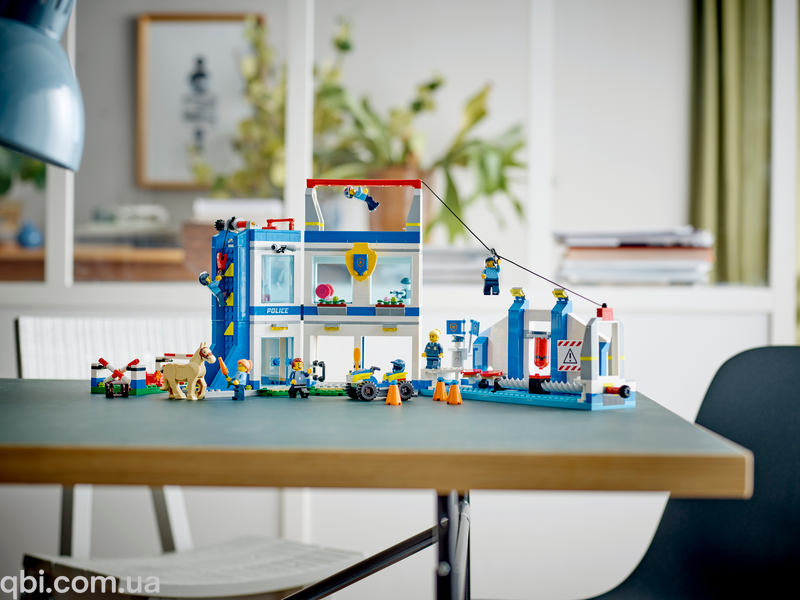 LEGO City Полицейская тренировочная академия (60372) в собранном виде