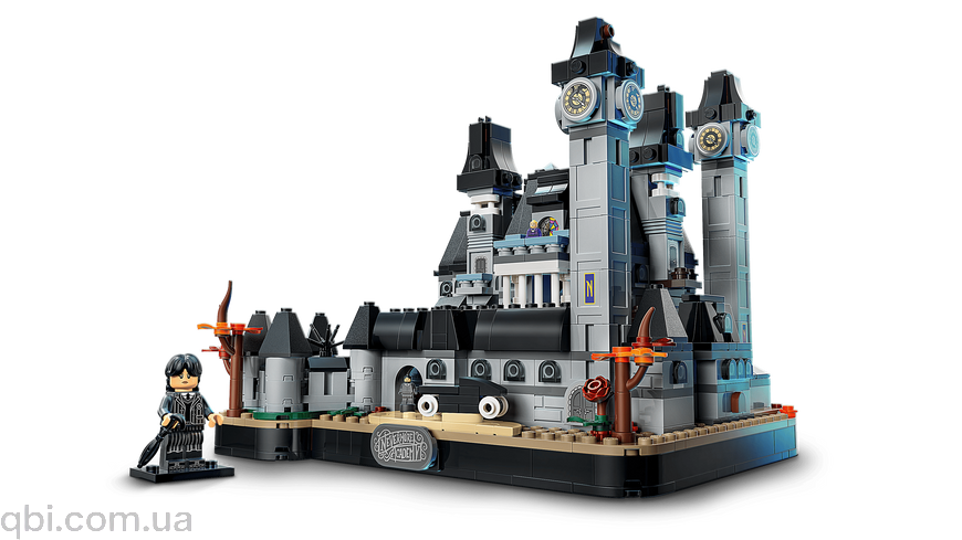 LEGO Wednesday Академия Невермор (76788) в собранном виде