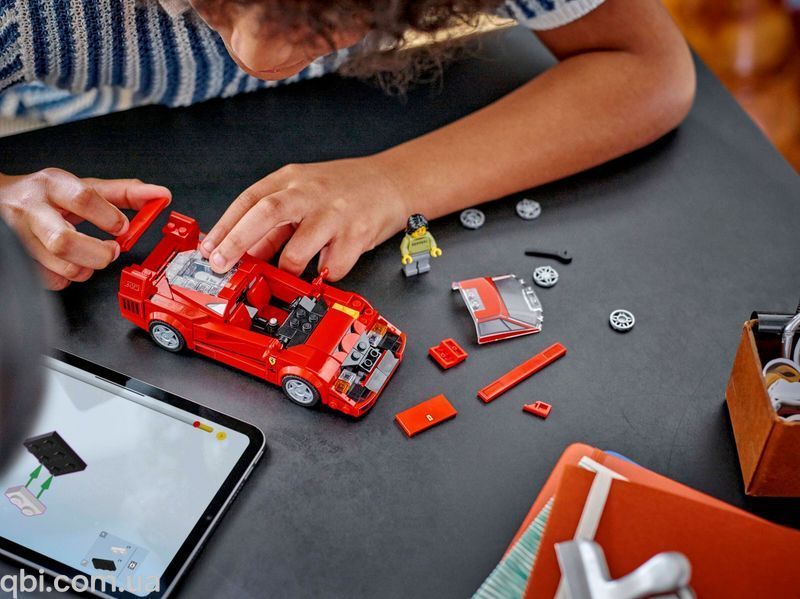 LEGO Speed Champions Суперкар Ferrari F40 (76934) у зібраному вигляді