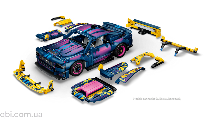 LEGO Technic Тюнінг-гараж з автомобілем Ford Mustang GT (42236) у зібраному вигляді