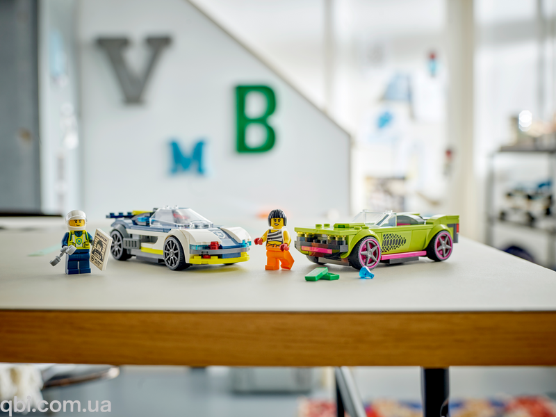 LEGO City Переслідування маслкара на поліцейському автомобілі (60415) у зібраному вигляді