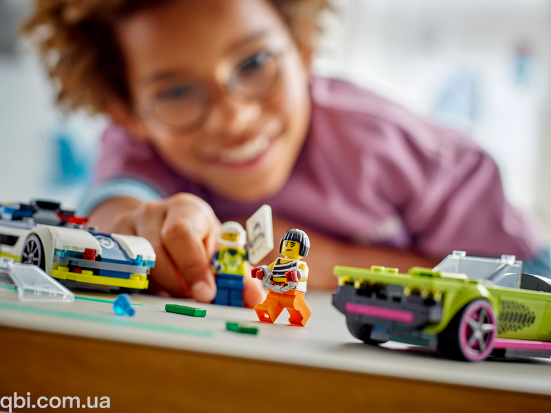 LEGO City Переслідування маслкара на поліцейському автомобілі (60415) у зібраному вигляді