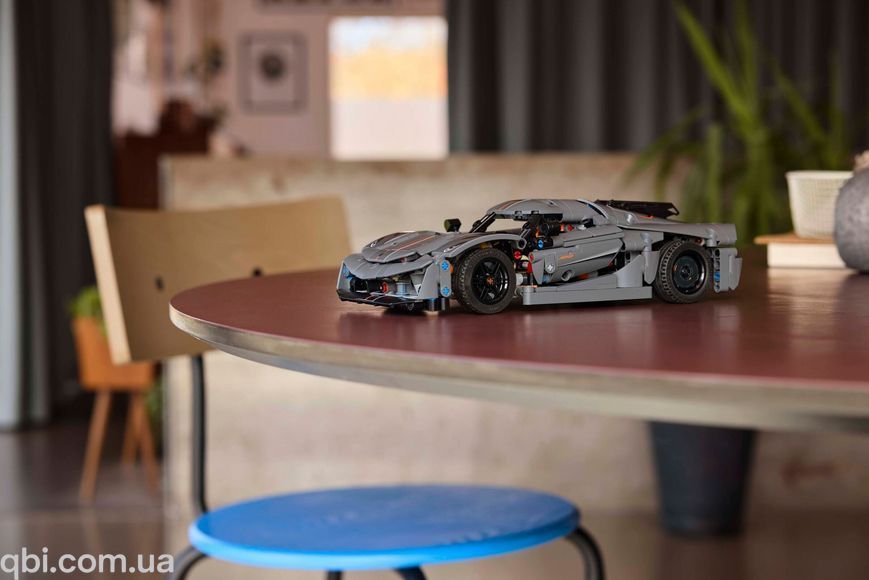 LEGO Technic Koenigsegg Jesko Absolut &mdash; сірий гіперкар (42173) у зібраному вигляді
