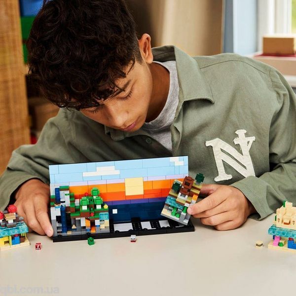 LEGO Minecraft Минибиомы (21589) в собранном виде