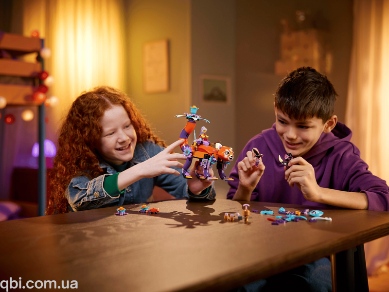 LEGO DREAMZzz Тварини мрій Іззі (71481) у зібраному вигляді