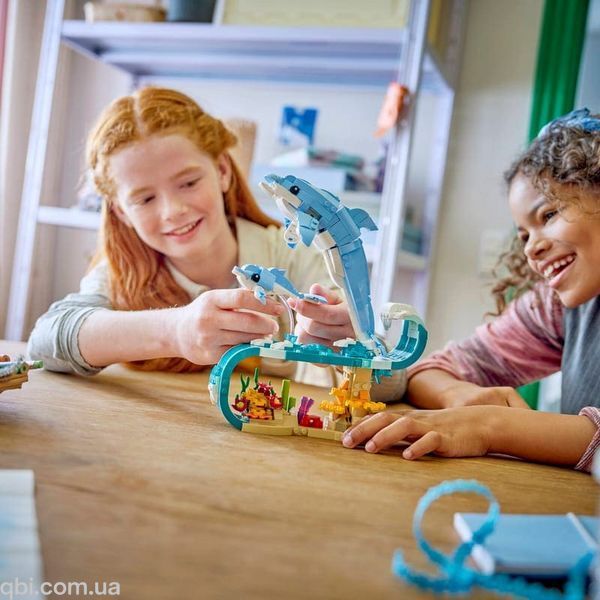 LEGO Creator Морские животные: красивые дельфины (31385) в собранном виде