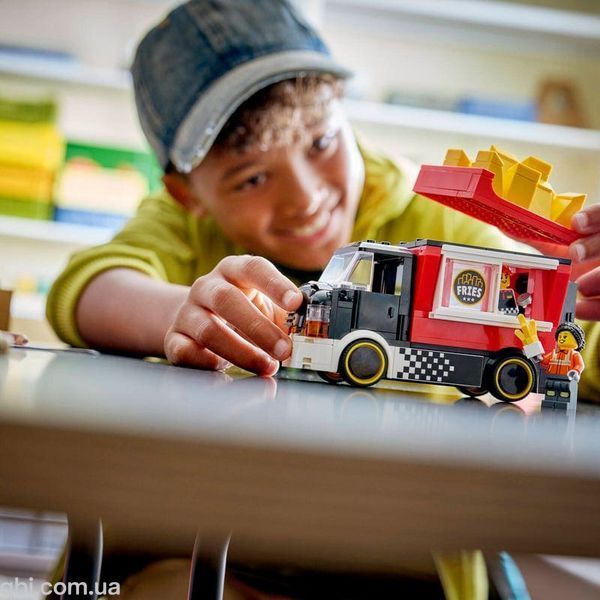 LEGO City Вантажівка з картоплею фрі (60488) у зібраному вигляді