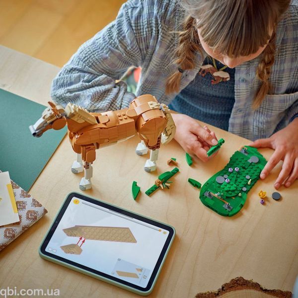 LEGO Creator Прекрасний кінь (31166) у зібраному вигляді