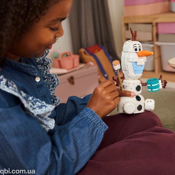 LEGO Disney Frozen Веселощі на пікніку Олафа та Бруні (43287) у зібраному вигляді