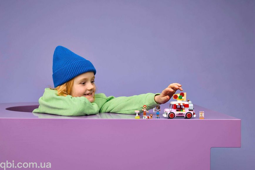 LEGO Friends Грузовик с пиццей (42694) в собранном виде