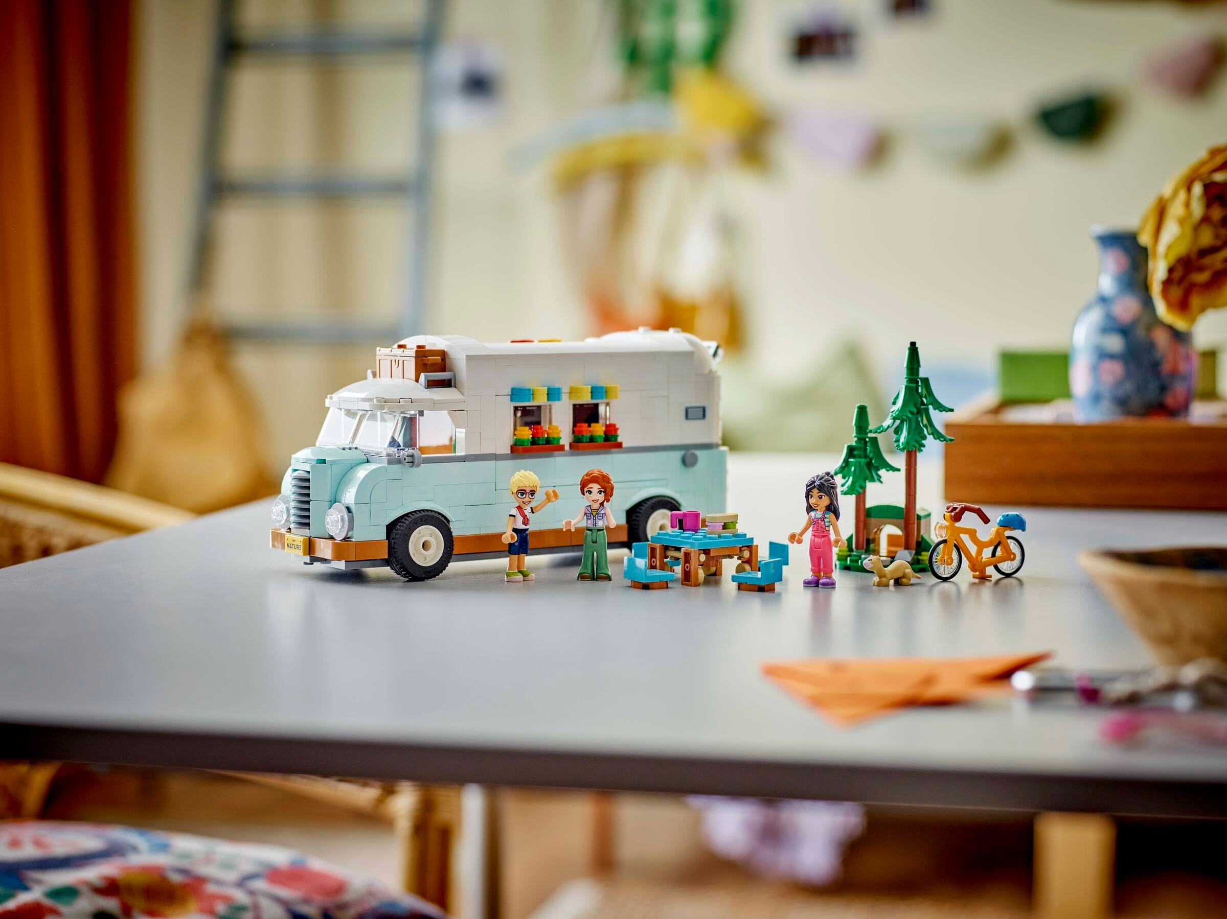 LEGO Friends Пригоди на фургоні дружби 42663