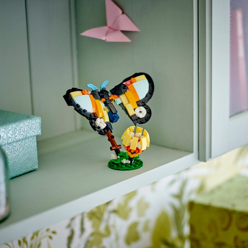 LEGO Creator тропічний тукан у середовищі