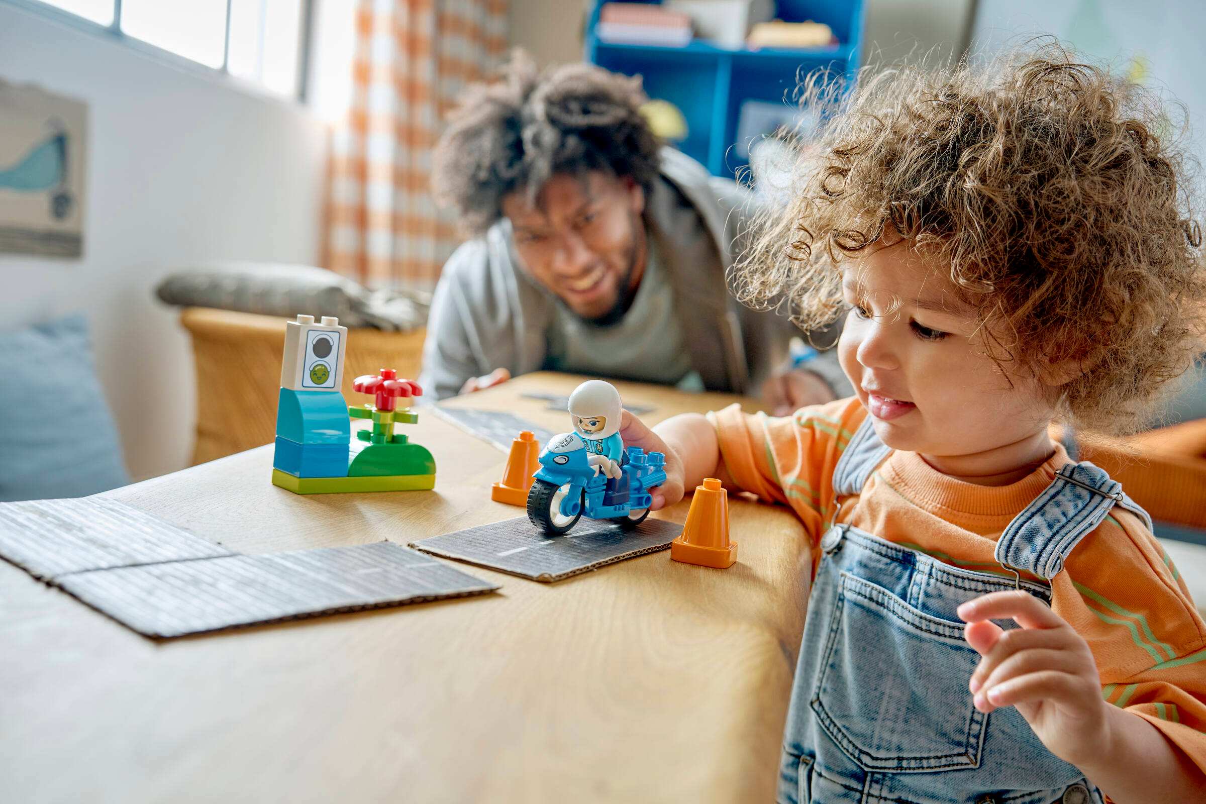 Конструктор LEGO DUPLO 10471 Синій поліцейський мотоцикл у зібраному вигляді