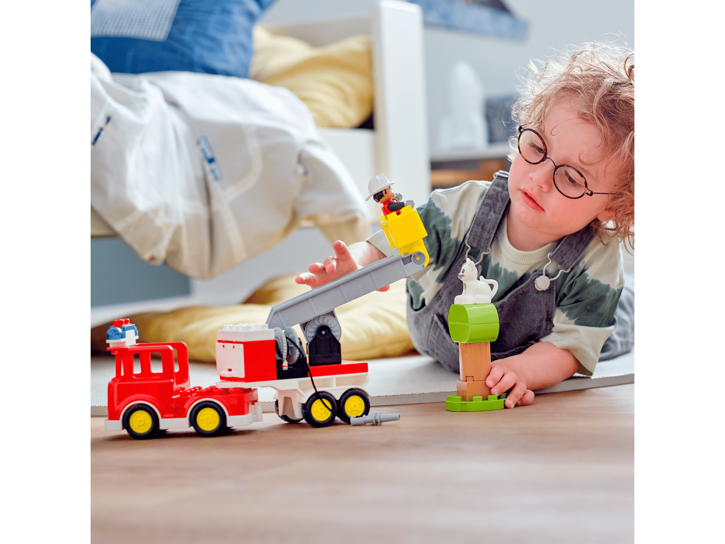 Пожежна машина з піднятою драбиною та фігуркою пожежника LEGO DUPLO 10969