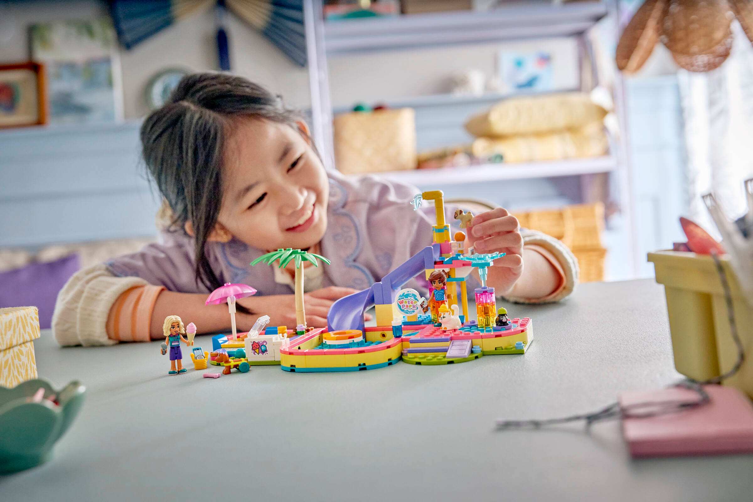 Процес збірки аквапарку для тварин LEGO Friends 42676