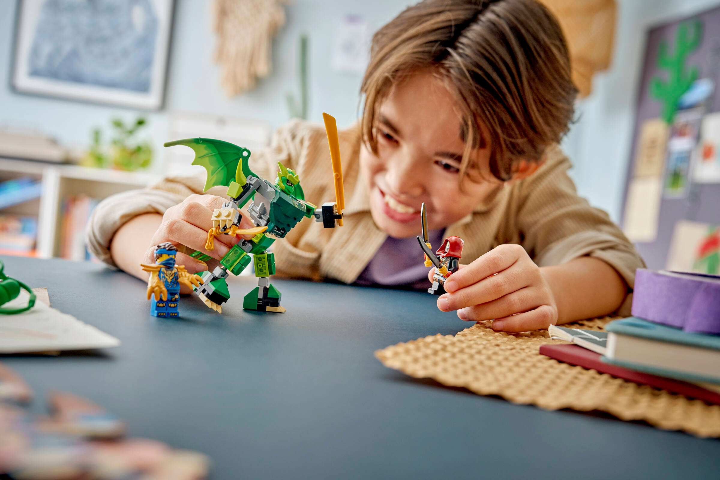 Конструктор LEGO NINJAGO 71862 Бойовий набір робота Дракона Ллойда у зібраному вигляді